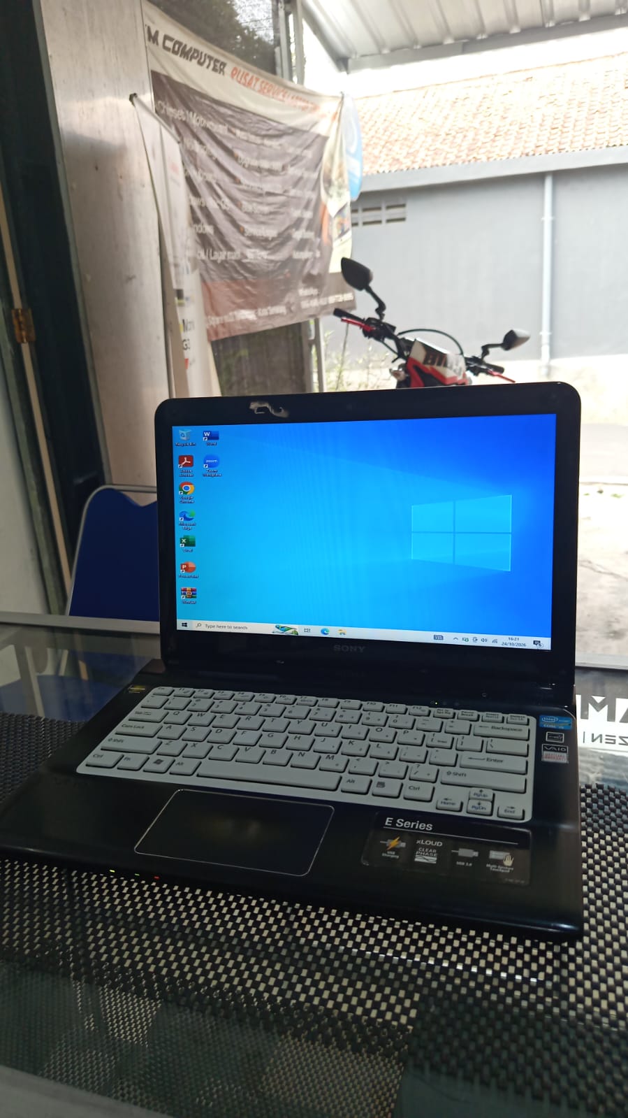 Sony Vaio SVE141E11W